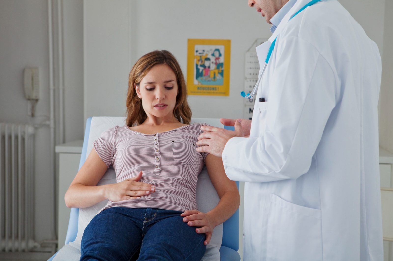 Gastroenterolog ne zdravi le simptomov, ampak išče vzrok